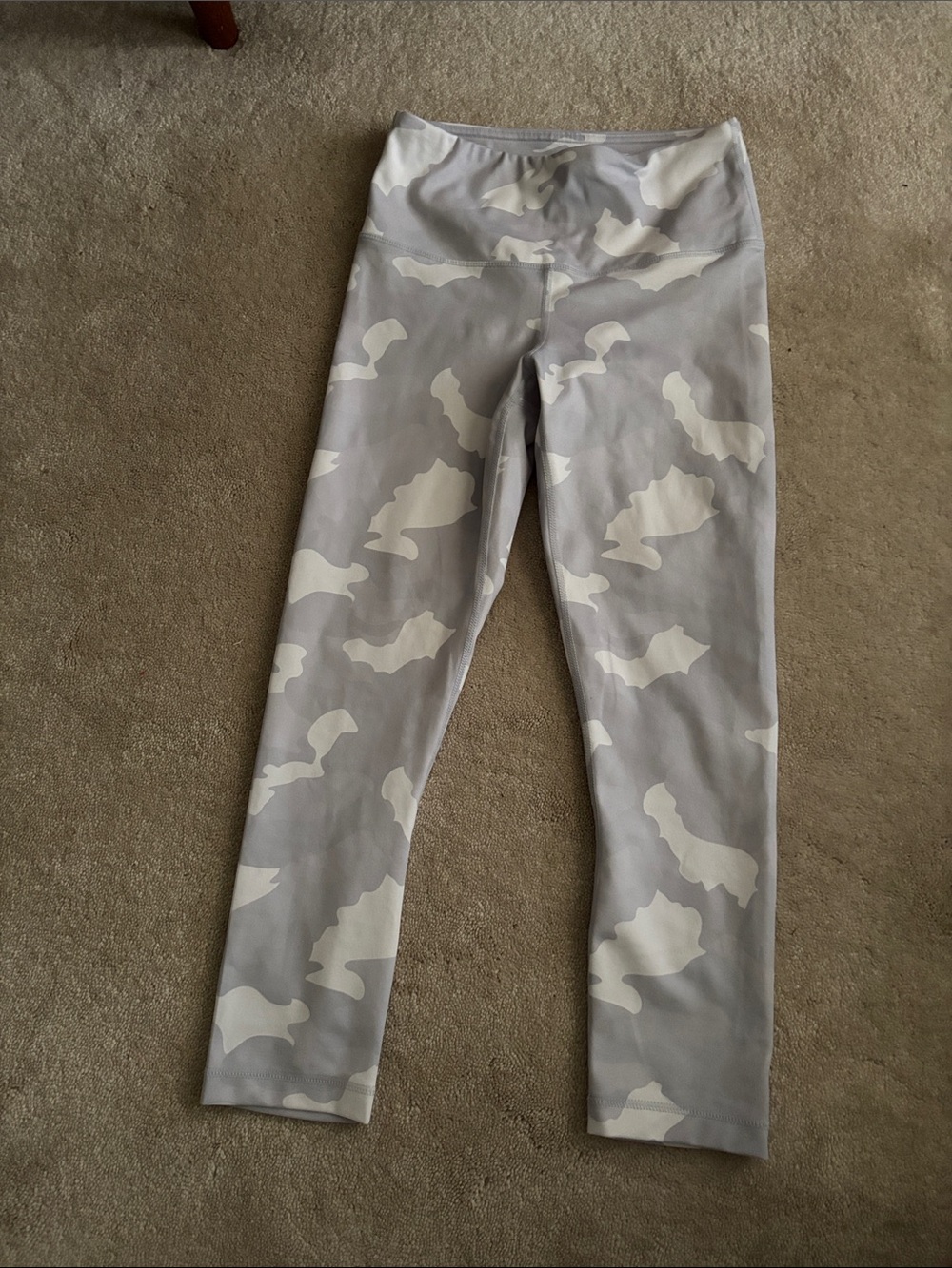 Yogalicious Gray & White Camo Kids Leggings